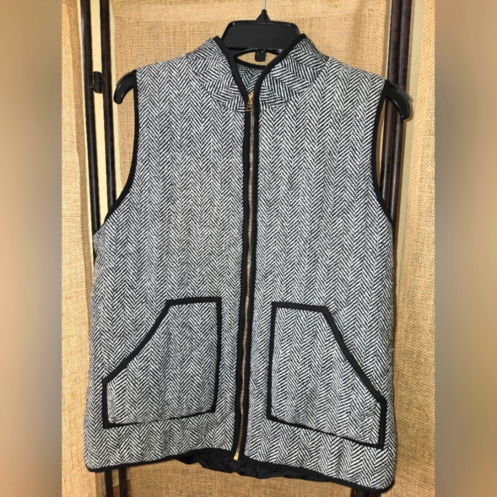 Meerokeety Women's Herringbone Vest - Black and White With pockets size Large